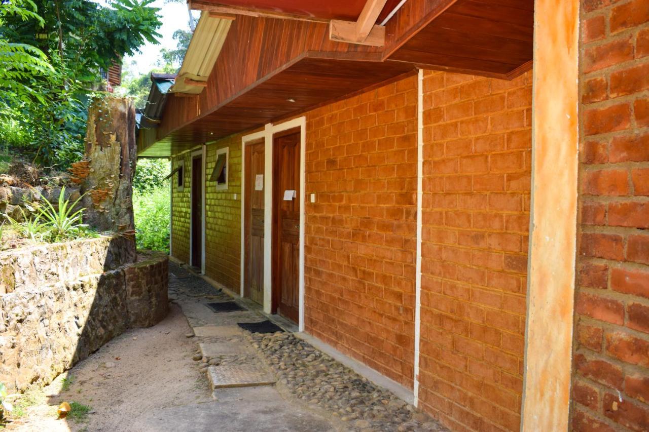 Rafters Retreat Hotel Kitulgala Exterior photo