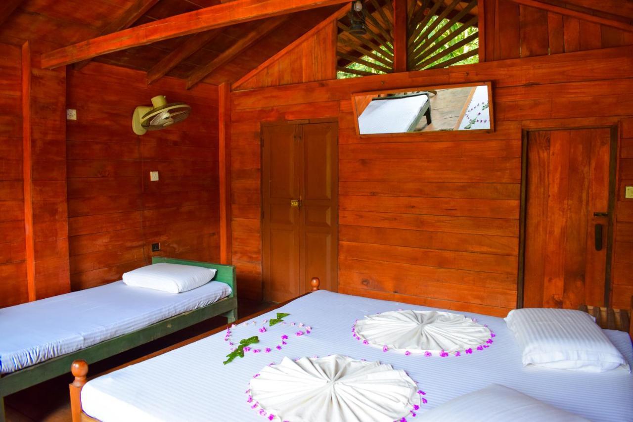 Rafters Retreat Hotel Kitulgala Exterior photo